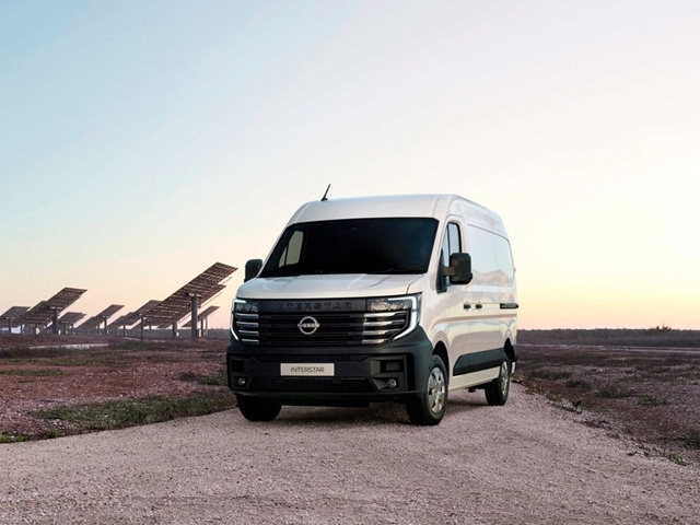 NISSAN INTERSTAR