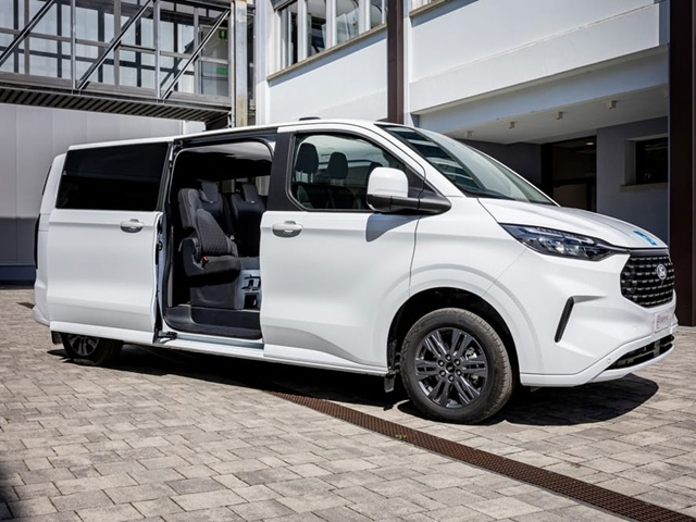 FORD NUOVO E-TOURNEO CUSTOM
