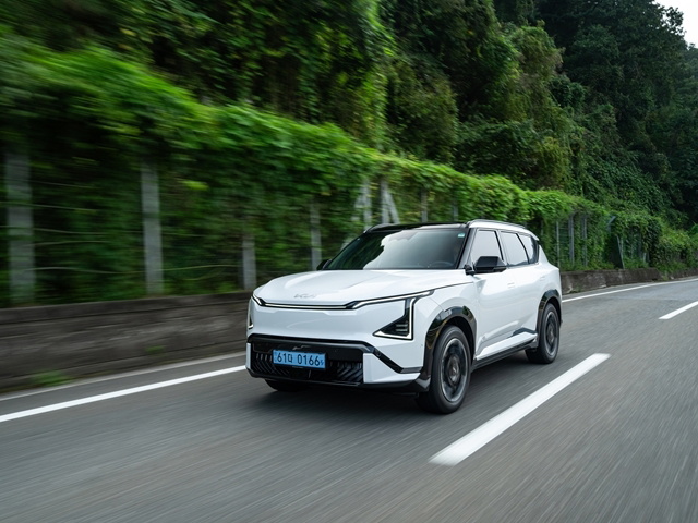 KIA EV5