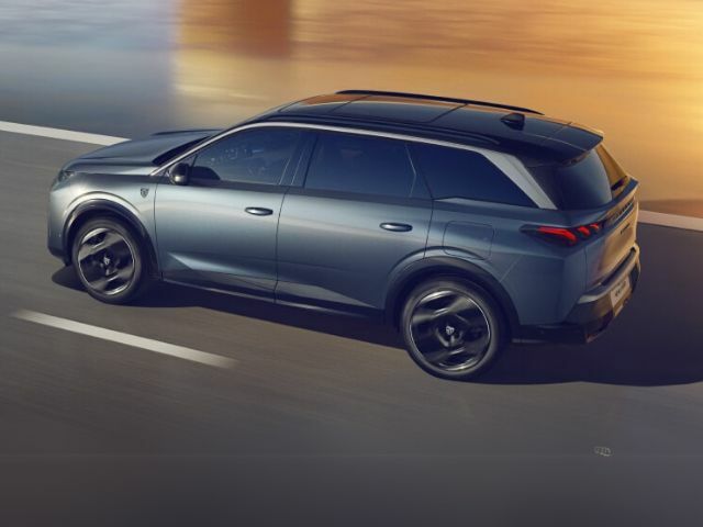 PEUGEOT 5008