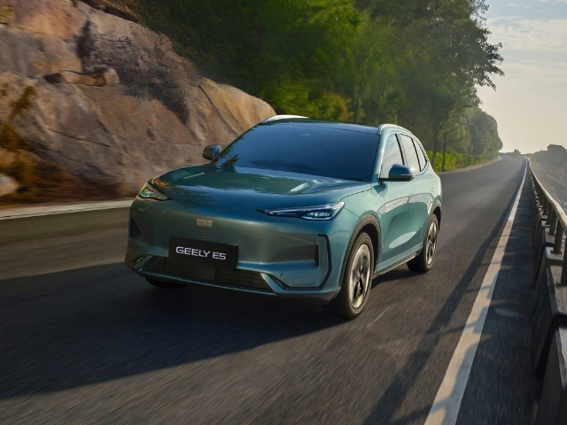 https://cdn-ic.caraffinity.it/big/FR-GEELY-E5-202606.JPG