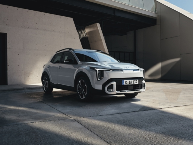 https://cdn-ic.caraffinity.it/big/FR-KIA-STONIC-202512.JPG