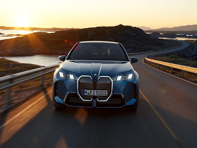BMW iX