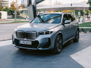 BMW iX1