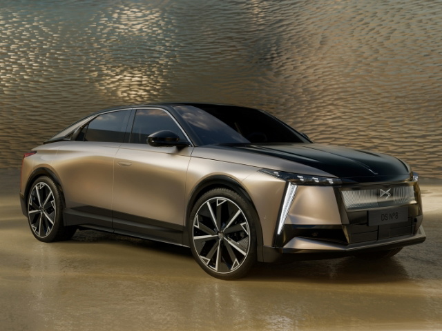 DS N°8 ELECTRIC