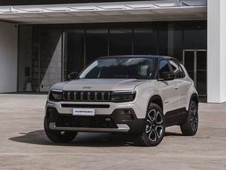 JEEP® AVENGER e-Hybrid