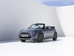 MINI NEW COOPER CABRIO