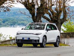 LEAPMOTOR C10 REEV